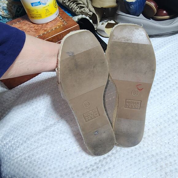 MADDEN NYC EUC WOMENS SZ 9 SLIPON CHAIN ESPADRILLES SANDALS - Picture 5 of 10